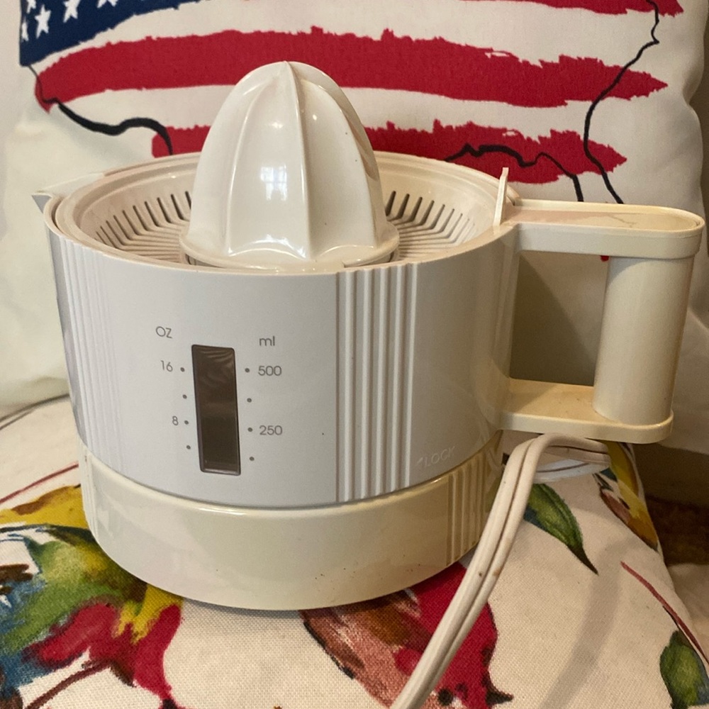 💫 Hamilton Beach 16 oz Citrus Juicer
